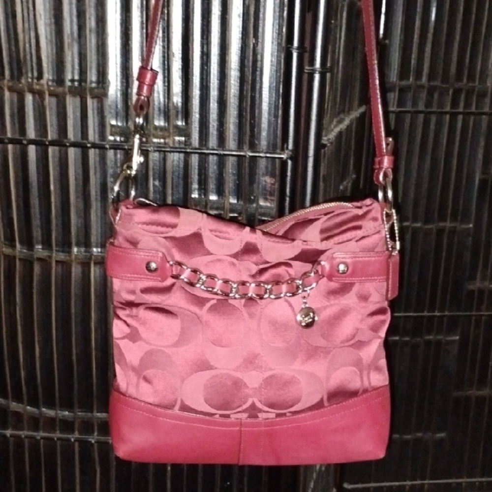 Coach Large Signature Burgundy Chain Crossbody Bag Very Unique